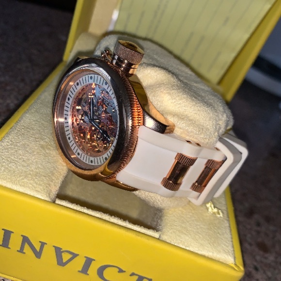 Watch - Picture 4 of 6